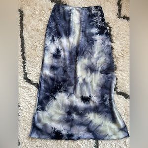 Altar tie dye midi skirt - brand new!